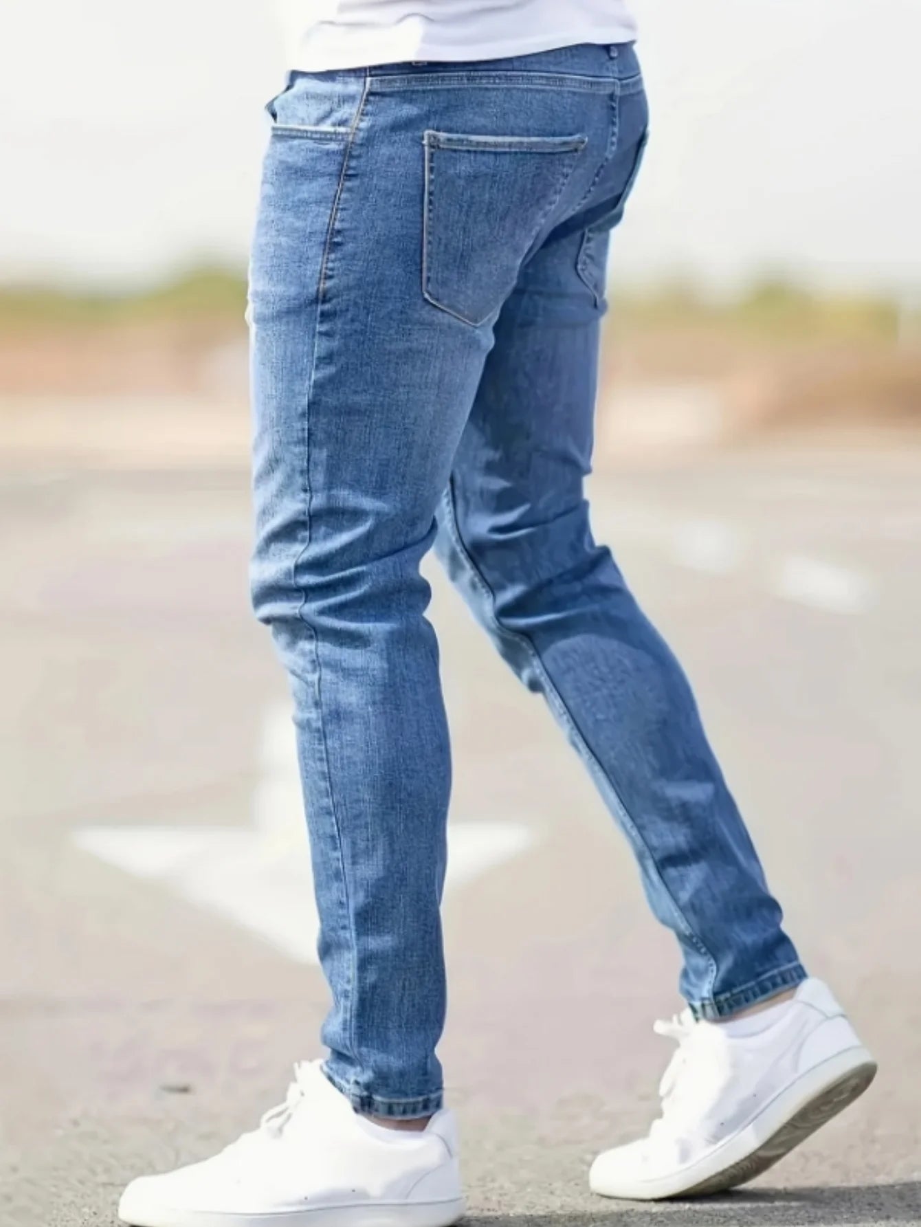 Men's Slim-Fit Stretch Jeans - Vintage Five-Pocket Light Blue | Retro Style, Modern Fit for Fall Transition