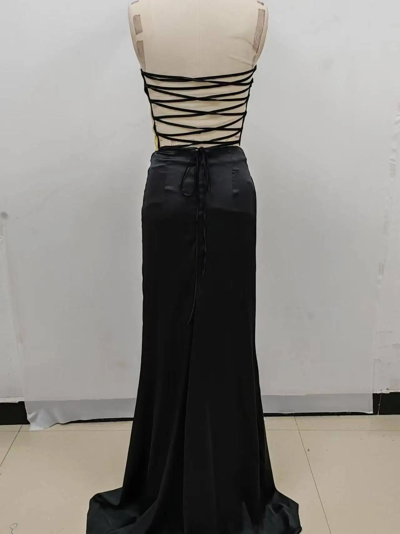 2024 New Arrival Women Gold Color Sexy Laced-up Tops 2 Pieces Bodycon Floor-Length Dress Celebrate Evening Party Prom Dress