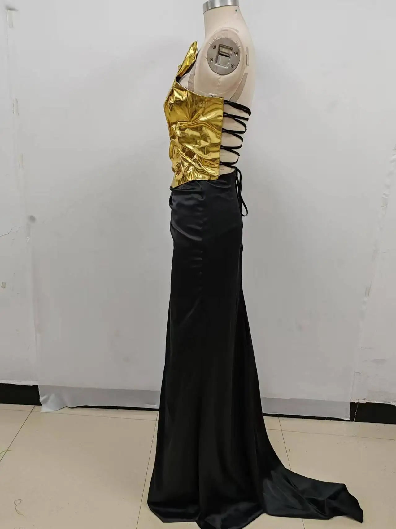 2024 New Arrival Women Gold Color Sexy Laced-up Tops 2 Pieces Bodycon Floor-Length Dress Celebrate Evening Party Prom Dress