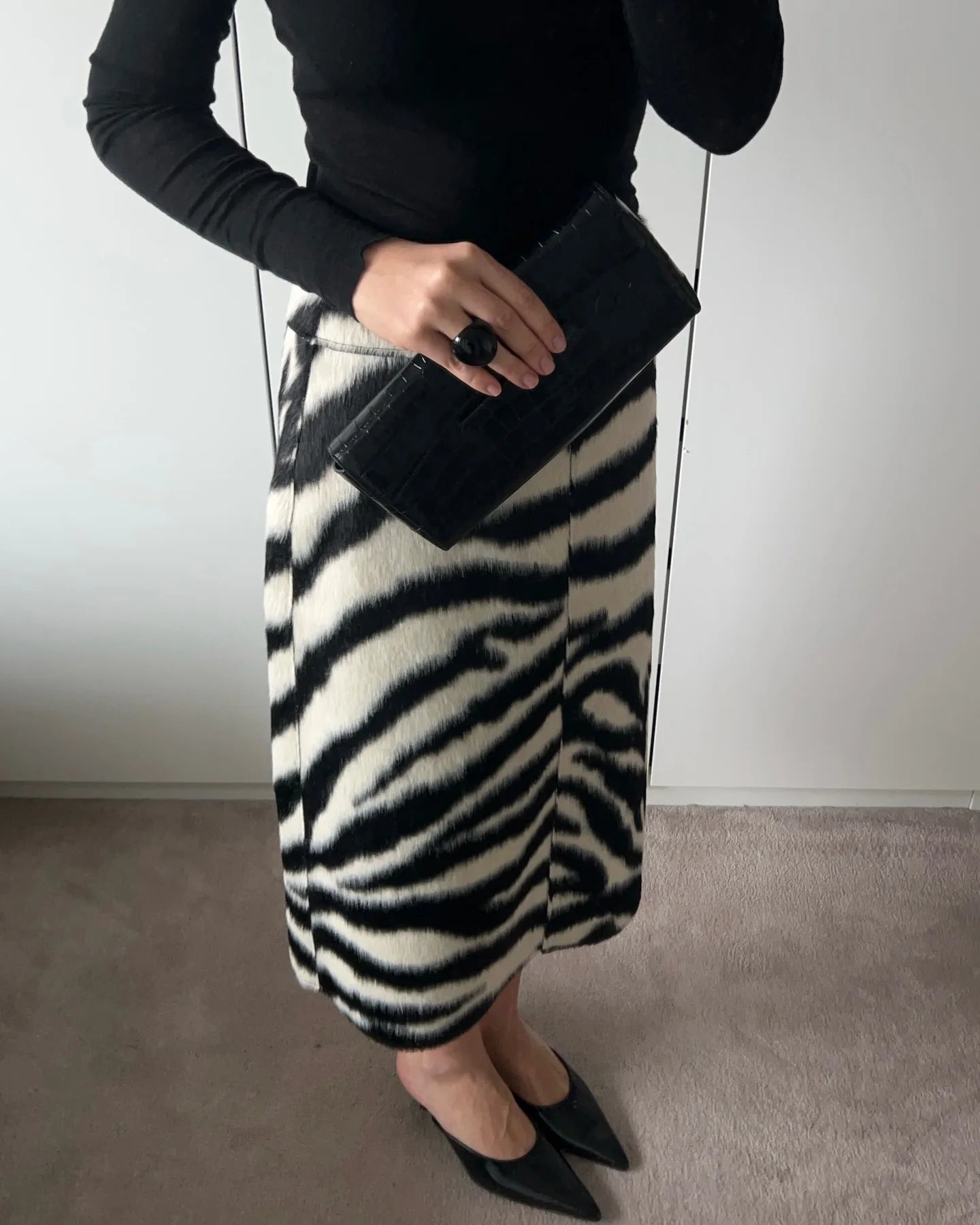 Leopard Print Cropped Jacket Round Neck Long Sleeve Button Front 2026 Spring Edgy Women Outerwear Fashion Chic Street Lady Coats