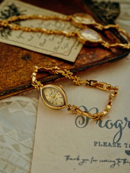 1 Piece of New French Retro Gold Small Dial Women's Watch, Fashionable, Simple, Luxurious, Elegant, Compact and Waterproof Bracelet, Women's Quartz Watch, Suitable for Decorative Wrists for Daily Wear, Dinner and Other Occasi